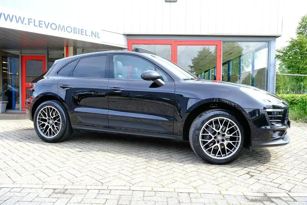 Gebraucht Porsche Macan 252 PS (185 kW) 2017 Schwarz SUV