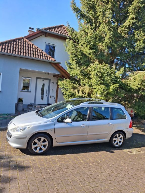 Silber Gebraucht 2006 Peugeot 307 Kombi | 1.900 € (Etwas zu teuer) - Bild 1/4