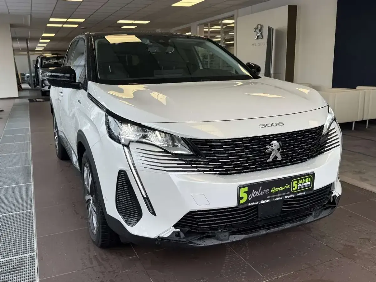 Gebraucht Peugeot 3008 Allure 224 PS (164 kW) 2022 Weiß SUV