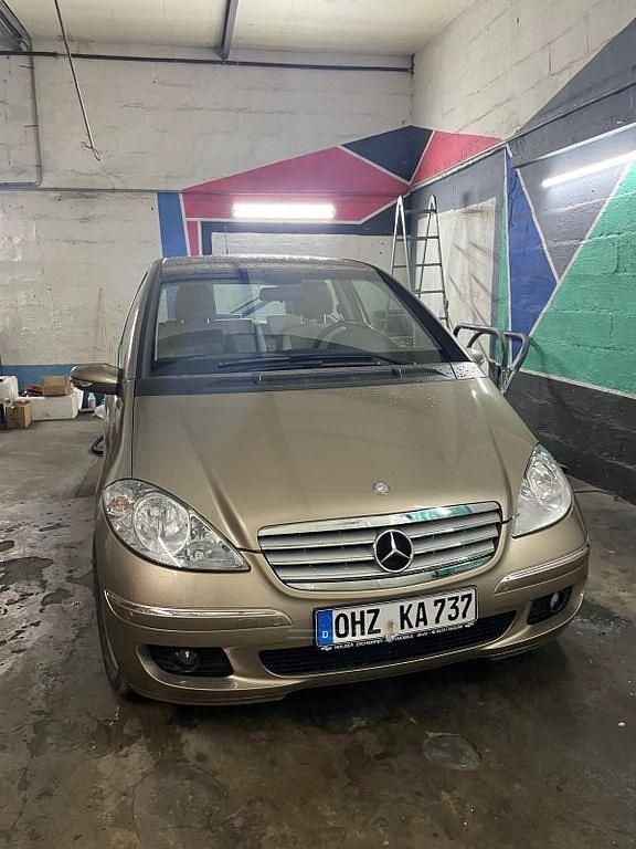 Gold Gebraucht 2006 Mercedes A170 Elegance Limousine | 3.999 € (Fairer Preis) - Bild 1/4