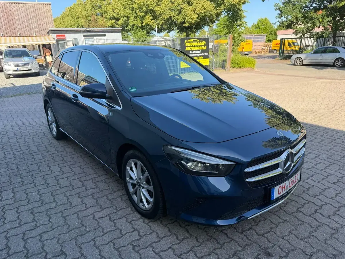 Gebraucht Mercedes 200 150 PS (110 kW) 2020 Blau Kombi