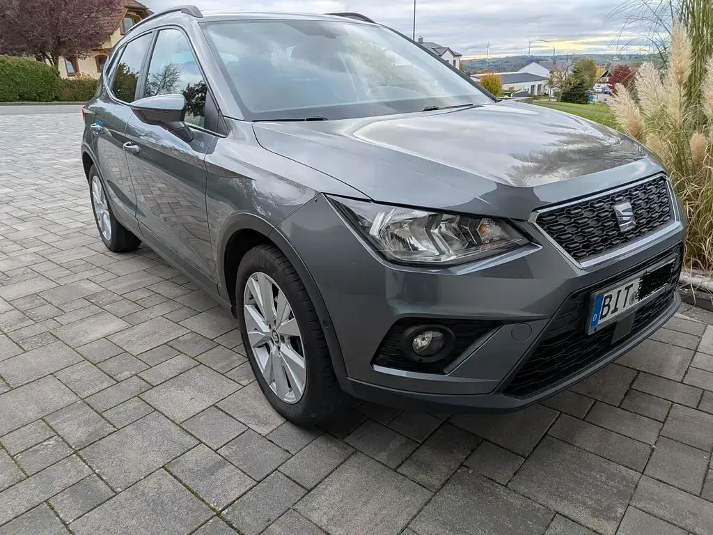Gebraucht Seat Arona Style 95 PS (69 kW) 2018 Grau SUV