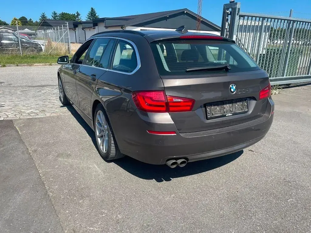 Gebraucht BMW 525 204 PS (150 kW) 2011 Braun Limousine