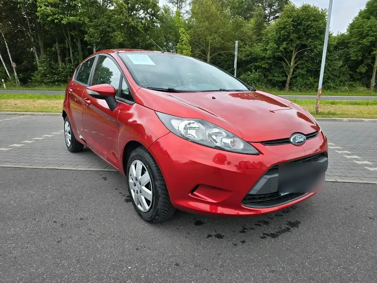 Gebraucht Ford Fiesta 82 PS (60 kW) 2009 Rot Kleinwagen