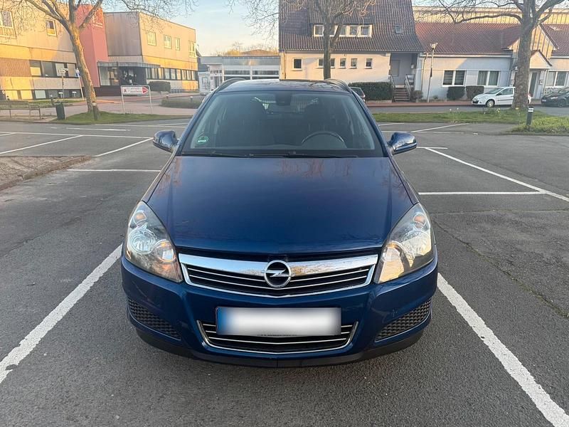 Gebraucht Opel Astra 110 PS (80 kW) 2010 Blau Kombi