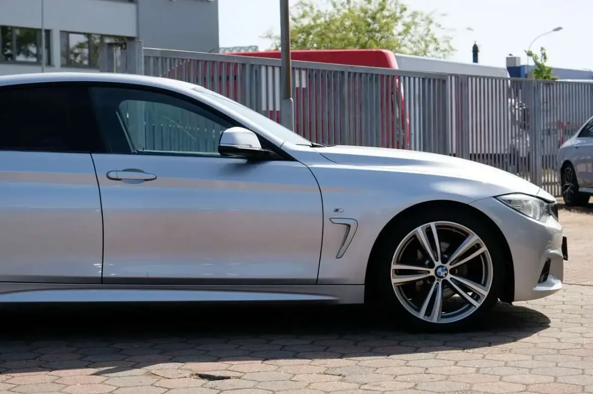 Gebraucht BMW 420 M Sport 190 PS (139 kW) 2015 Glaciersilber metallic Limousine