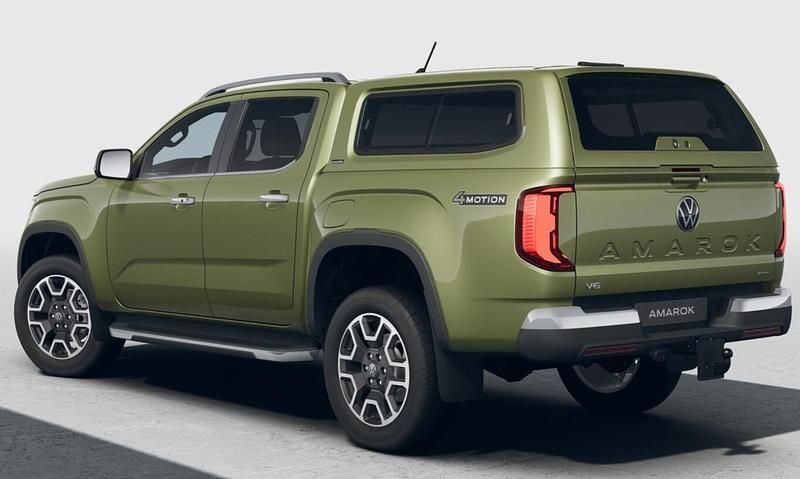 Neu VW Amarok Aventura 241 PS (177 kW) 2026 Reed green metallic Pickup