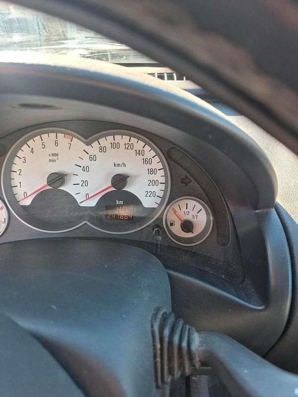 Gebraucht Opel Corsa 125 PS (91 kW) 2002 Schwarz Kleinwagen