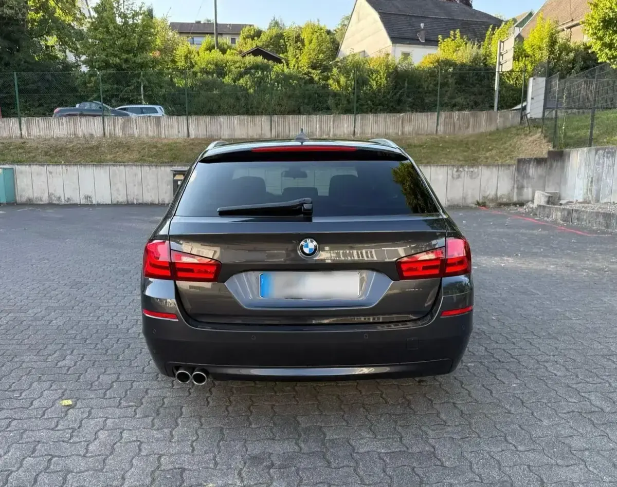 Gebraucht BMW 525 M Sport 218 PS (160 kW) 2013 Grau Kombi