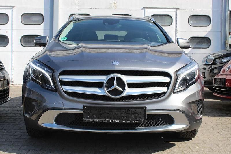 Gebraucht Mercedes GLA220 Urban 170 PS (125 kW) 2014 Grau SUV