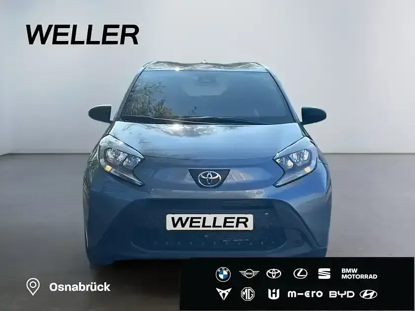 Neu Toyota Aygo 72 PS (52 kW) 2025 Sodalithblau 97 Kleinwagen