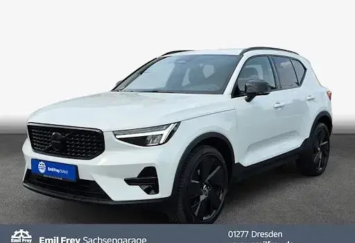 Gebraucht Volvo XC40 Plus 163 PS (119 kW) 2025 Weiß SUV