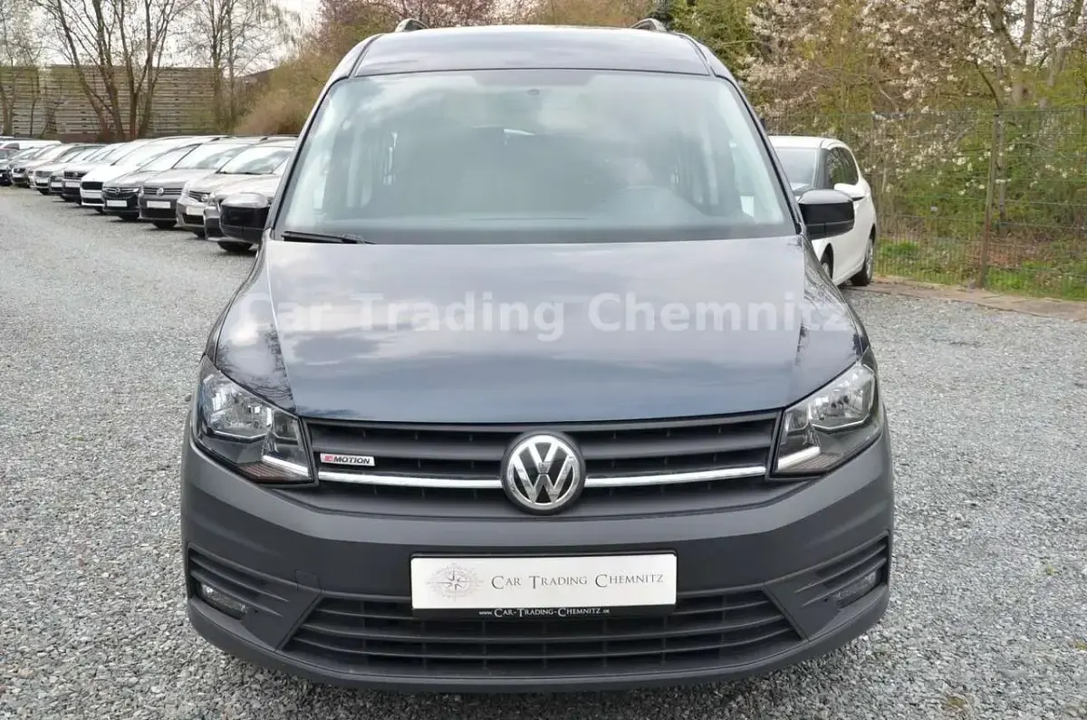 Gebraucht VW Caddy 122 PS (89 kW) 2016 Starlight blue Van / Kleinbus