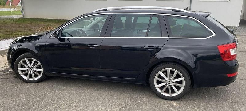 Gebraucht Skoda Octavia Elegance 150 PS (110 kW) 2015 Schwarz Kombi