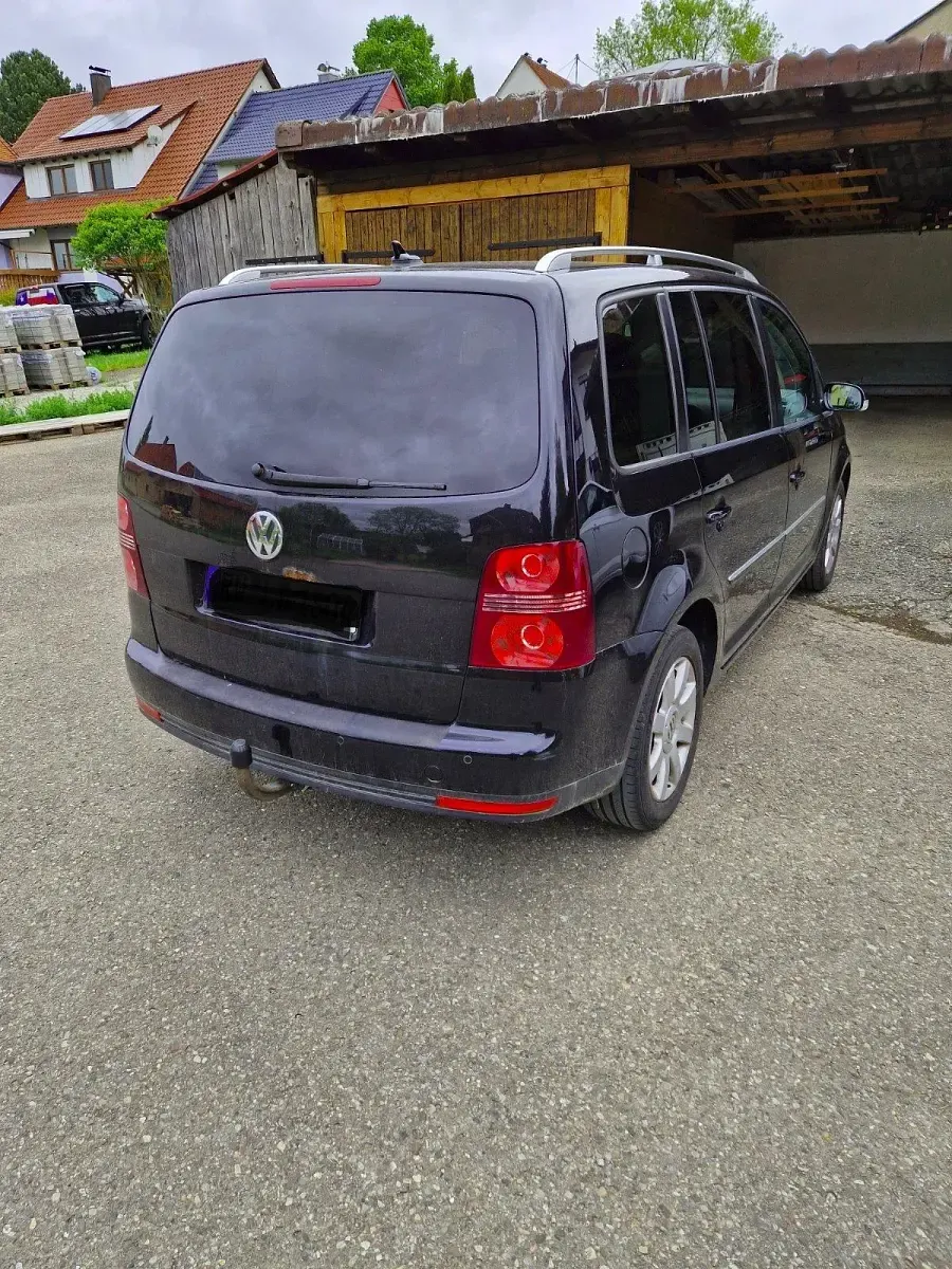 Gebraucht VW Touran 140 PS (102 kW) 2008 Schwarz Van / Kleinbus