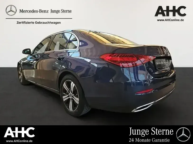 Gebraucht Mercedes C200 Avantgarde 204 PS (150 kW) 2024 Metalliclack sodalithblau Limousine