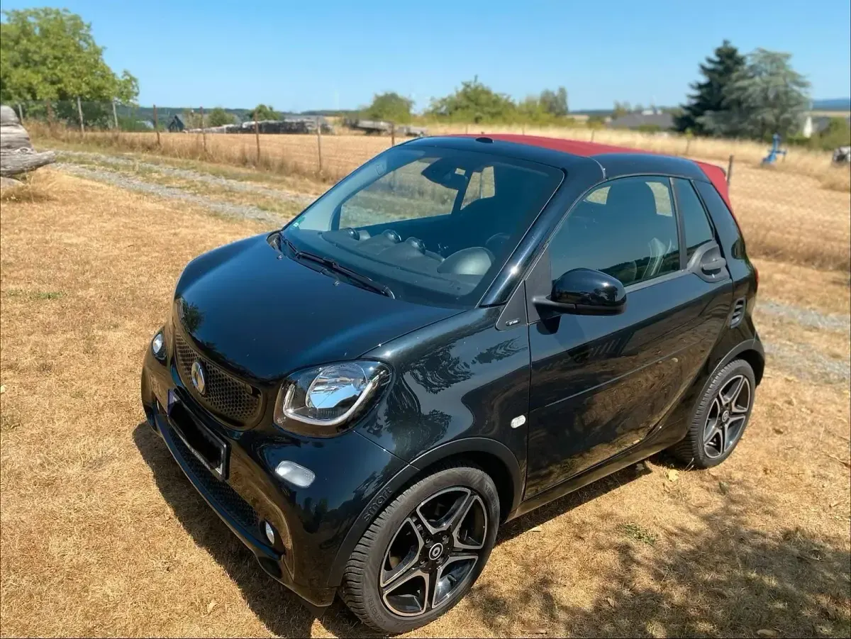Gebraucht Smart ForTwo Cabrio 71 PS (52 kW) 2016 Schwarz Cabrio