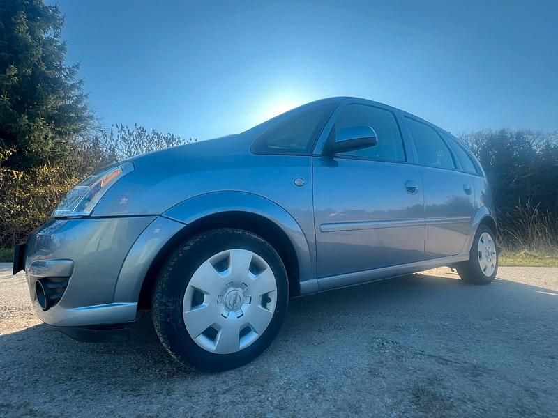 Gebraucht Opel Meriva 104 PS (76 kW) 2009 Silber Van / Kleinbus