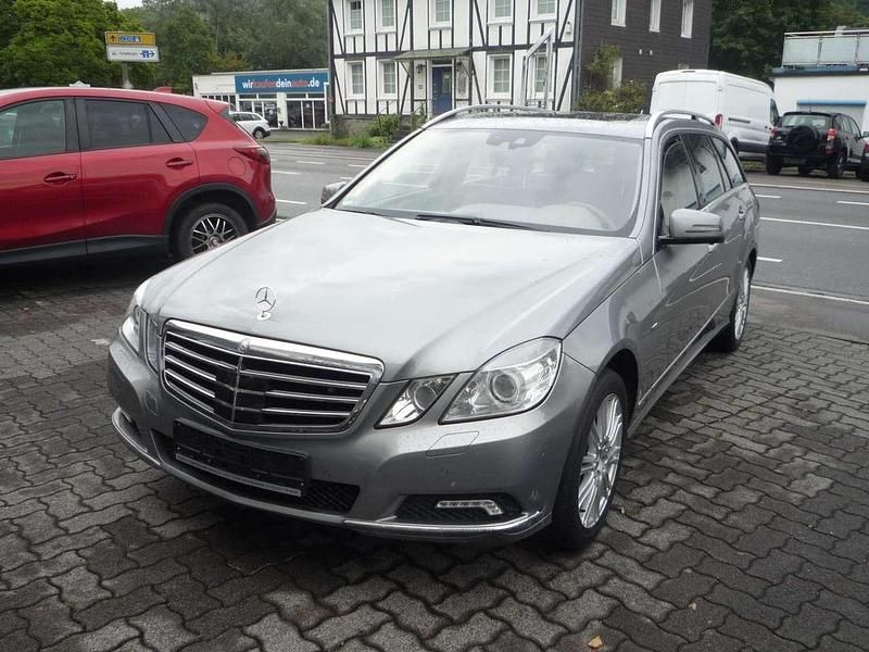 Silber Gebraucht 2010 Mercedes E350 Kombi | 3.900 € (Superpreis) - Bild 1/4