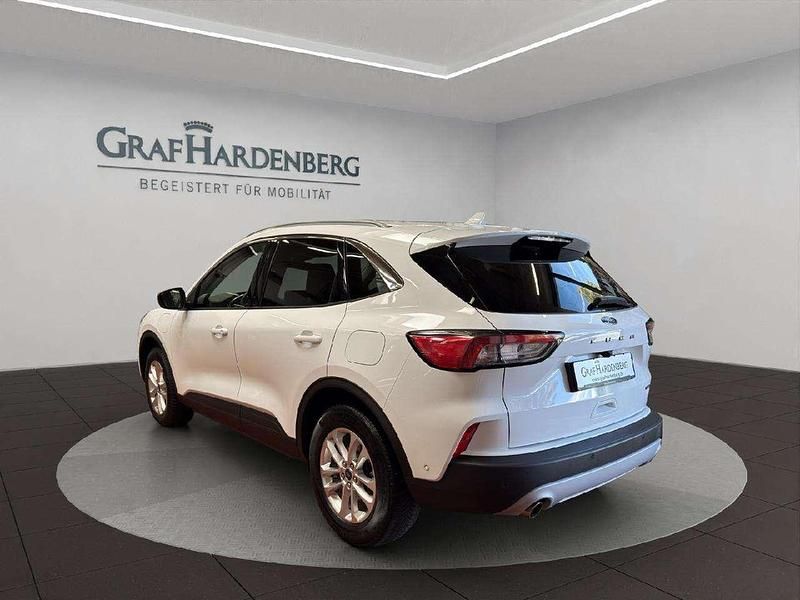 Gebraucht Ford Kuga Titanium 224 PS (164 kW) 2022 Weiß SUV