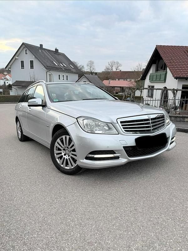 Gebraucht Mercedes C200 136 PS (100 kW) 2012 Grau Kombi