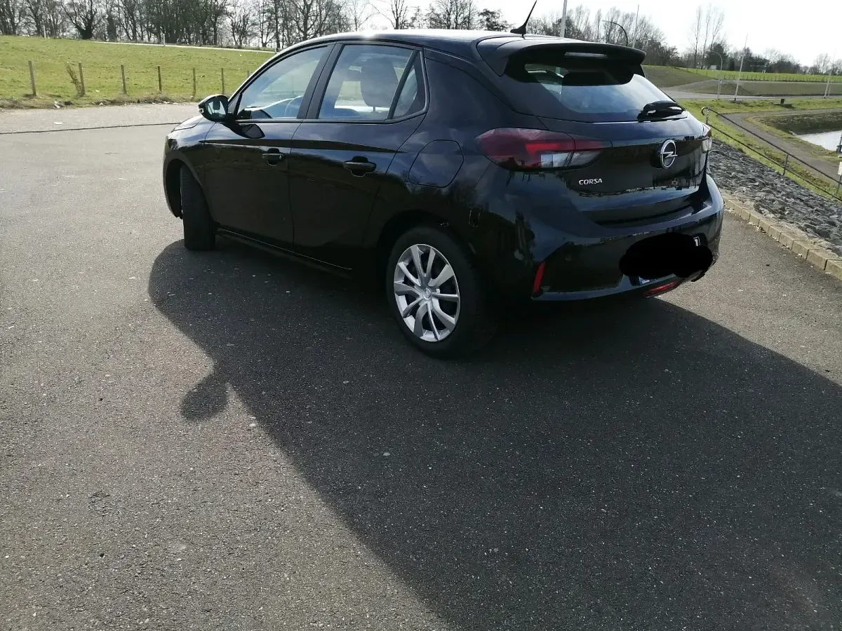 Usata Opel Corsa Elegance 101 CV (74 kW) 2022 Nero Utilitaria