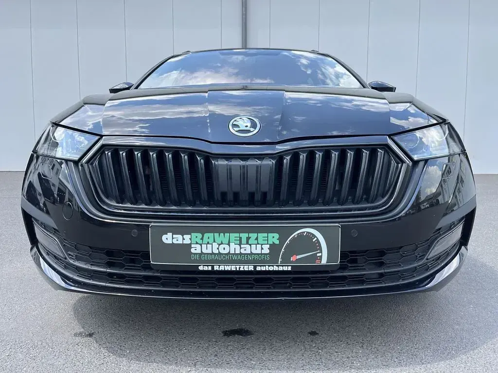 Gebraucht Skoda Octavia 150 PS (110 kW) 2022 Schwarzmagic Kombi