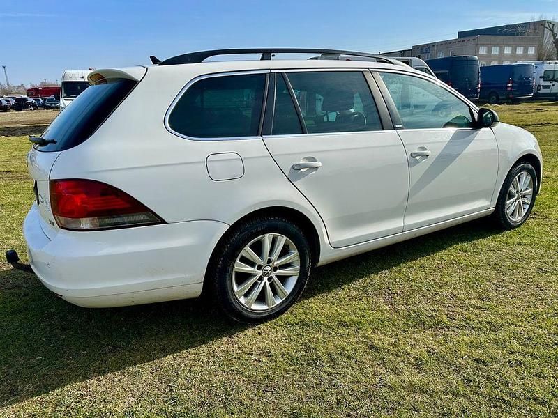 Gebraucht VW Golf VI Style 122 PS (89 kW) 2012 Weiß Kleinwagen