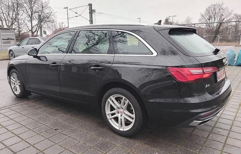 Gebraucht Audi A4 Sport 170 PS (125 kW) 2020 Schwarz Kombi