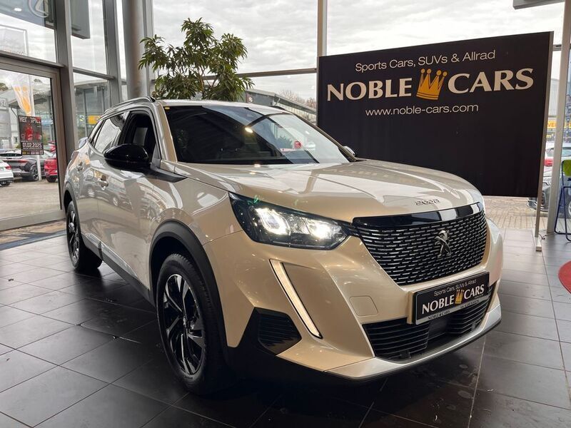 Perlmutt weiß Gebraucht 2023 Peugeot 2008 Allure SUV | 20.590 € (Fairer Preis) - Bild 1/4