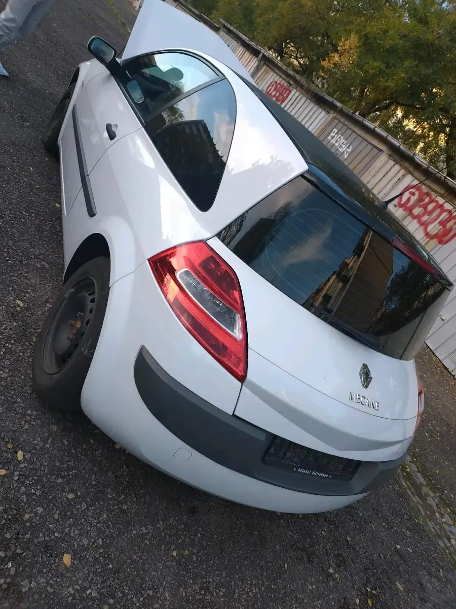 Gebraucht Renault Mégane 2004 Weiß Limousine