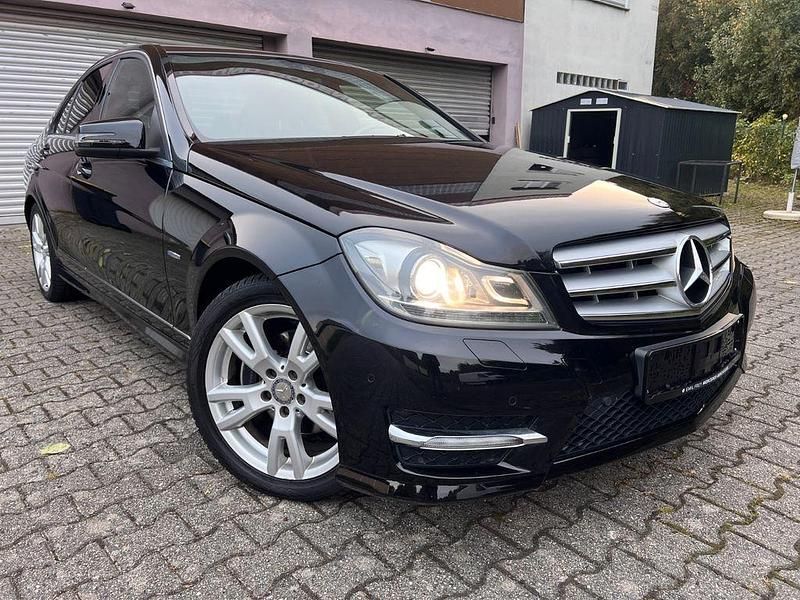 Schwarz Gebraucht 2011 Mercedes C250 AMG Limousine | 12.250 € (Guter Preis) - Bild 1/4