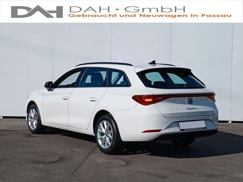 Neu Seat Leon Style 150 PS (110 kW) 2025 Weiß Limousine