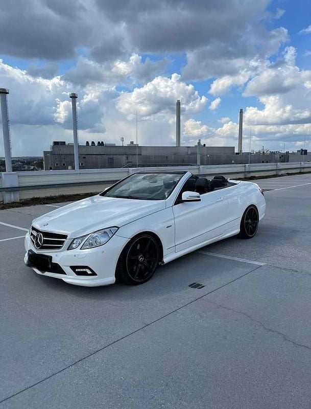 Gebraucht Mercedes E350 231 PS (169 kW) 2010 Weiß Cabrio