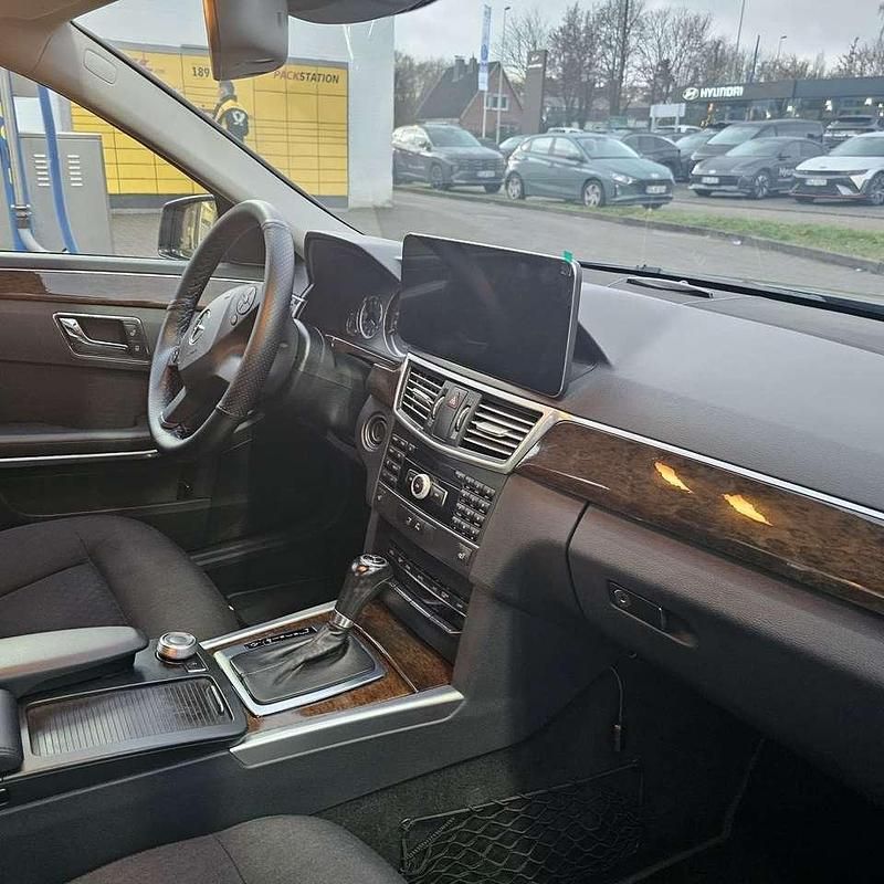Gebraucht Mercedes E200 Elegance 136 PS (100 kW) 2011 Cabrio