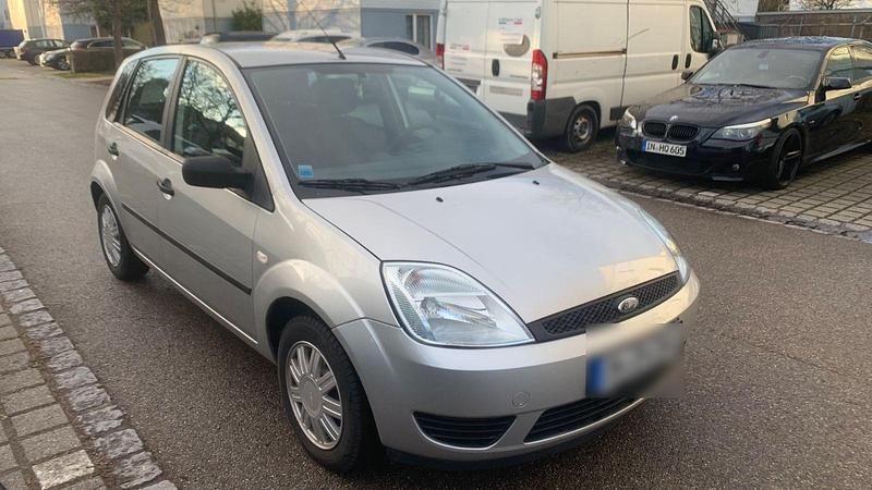 Gebraucht Ford Fiesta 80 PS (58 kW) 2005 Silber Kleinwagen