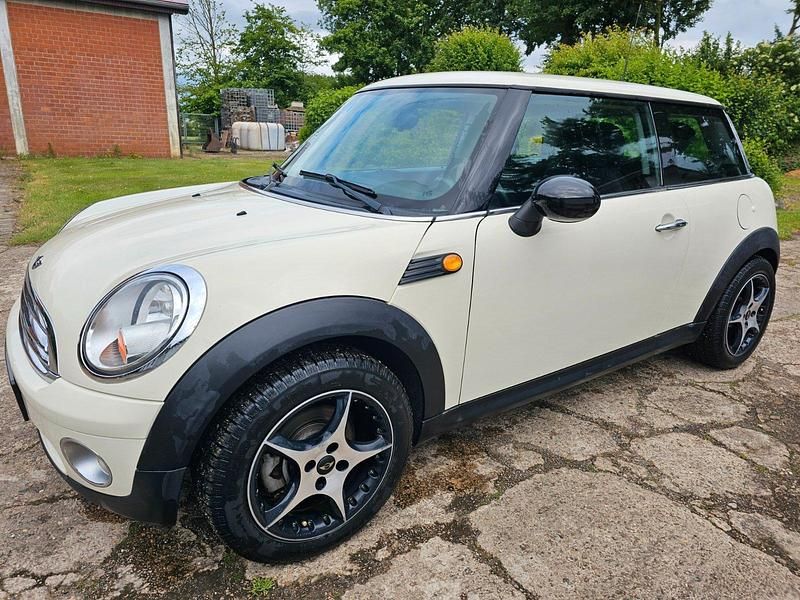 Second-hand Mini ONE 95 CP (69 kW) 2008 Alb Hatchback