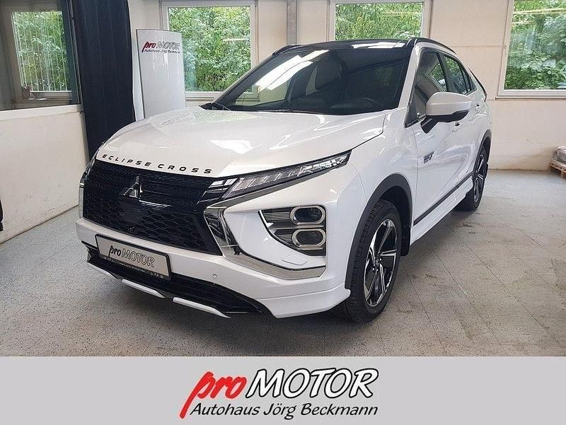 Weiß Gebraucht 2022 Mitsubishi Eclipse Cross Top SUV | 27.450 € (Etwas zu teuer) - Bild 1/4
