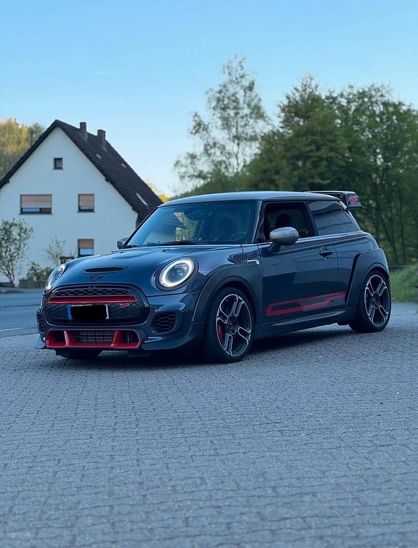 Gebraucht Mini John Cooper Works 306 PS (225 kW) 2020 Grau Kleinwagen