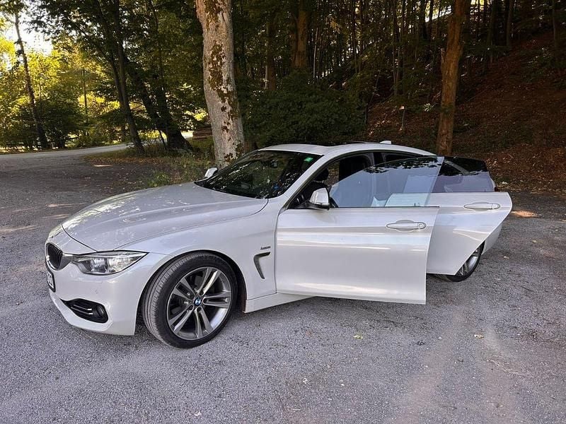 Weiß Gebraucht 2016 BMW 420 Gran Coupé Luxury Line Coupé | 17.999 € (Guter Preis) - Bild 1/4