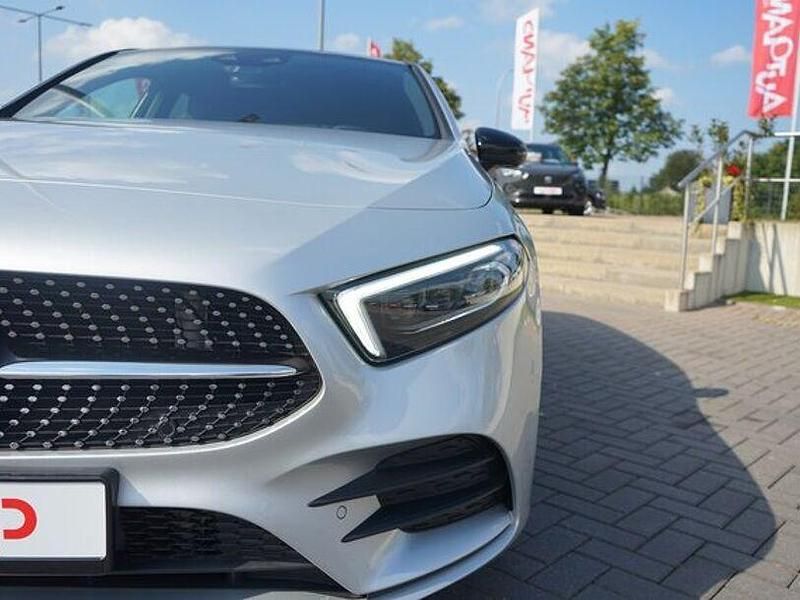 Gebraucht Mercedes A200 AMG line 163 PS (119 kW) 2018 Iridiumsilber  metalliclack Limousine
