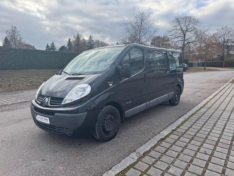 Schwarz Gebraucht 2012 Renault Trafic Expression Van | 8.490 € (Guter Preis) - Bild 1/4