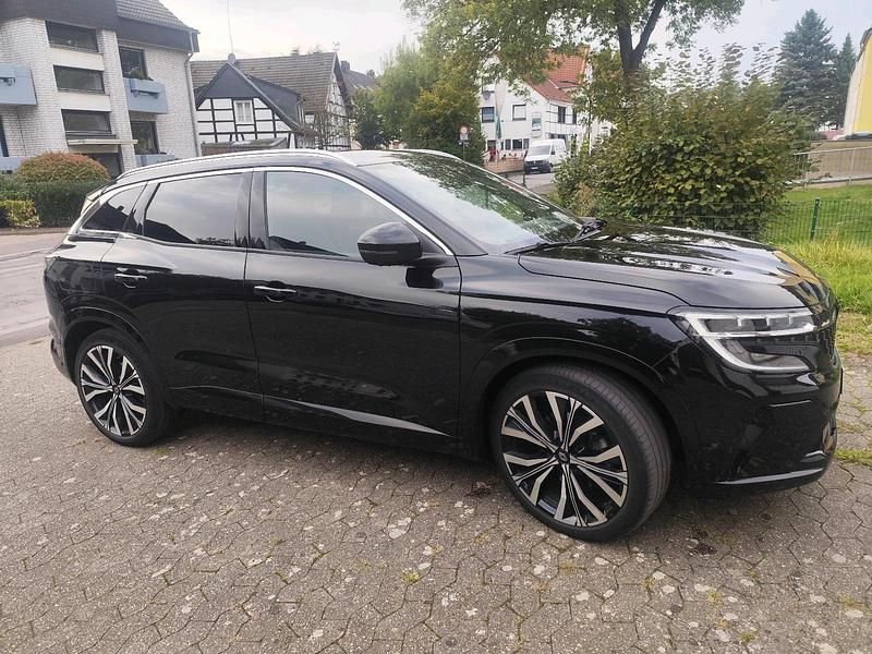 Schwarz Gebraucht 2023 Renault Austral SUV | 29.900 € (Fairer Preis) - Bild 1/4