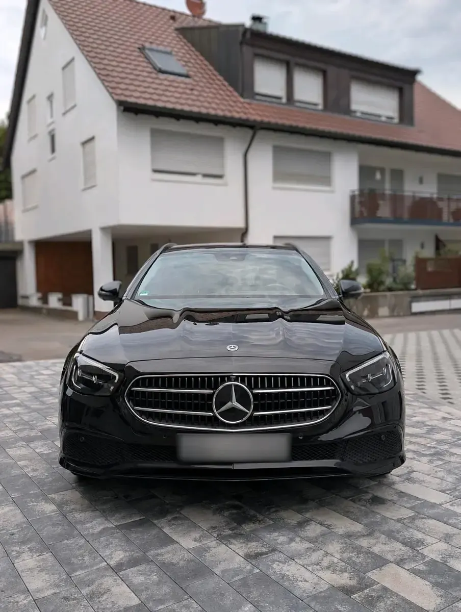 Gebraucht Mercedes E200 160 PS (117 kW) 2020 Schwarz Kombi