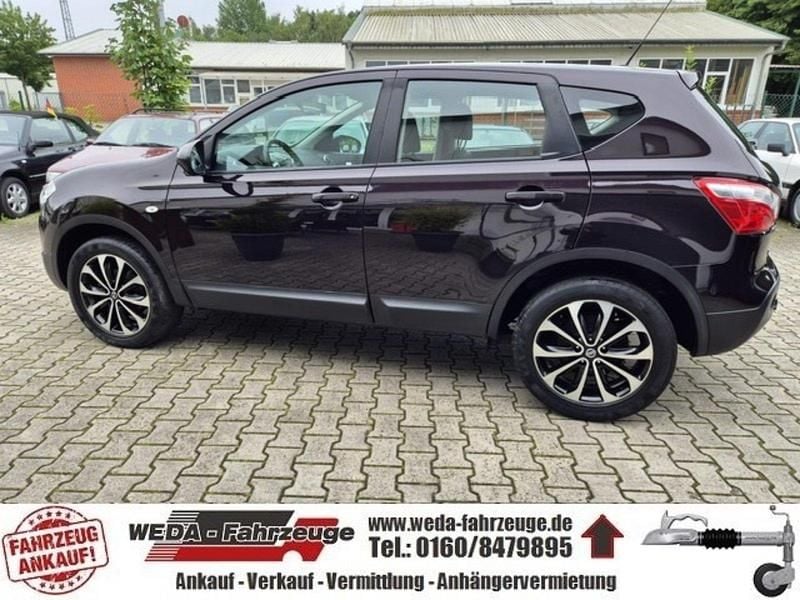 Gebraucht Nissan Qashqai Acenta 110 PS (80 kW) 2012 Violet SUV