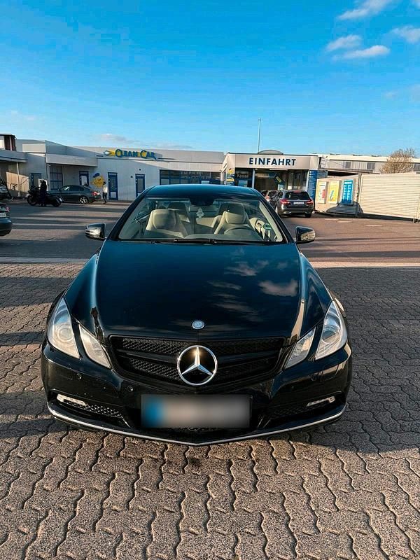 Second-hand Mercedes E250 204 CP (150 kW) 2010 Negru Coupe