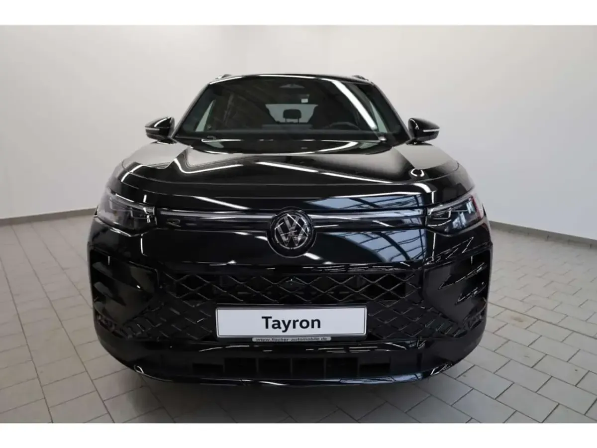 Neu VW Tayron Style 204 PS (150 kW) 2025 Grenadillschwarz metallic SUV