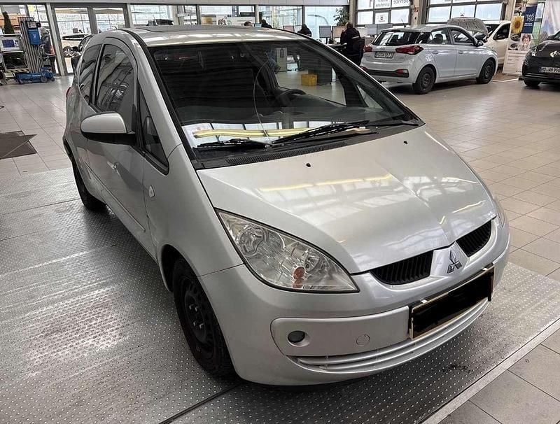 Gebraucht Mitsubishi Colt 95 PS (69 kW) 2007 Silber Limousine