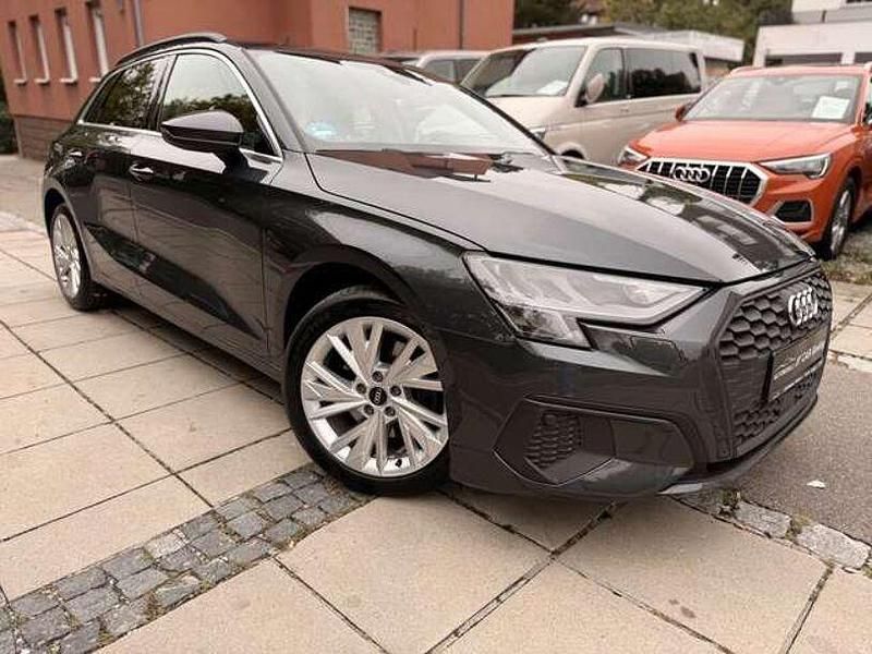 Gebraucht Audi A3 e-tron Ambiente 109 PS (80 kW) 2021 Grau Kleinwagen