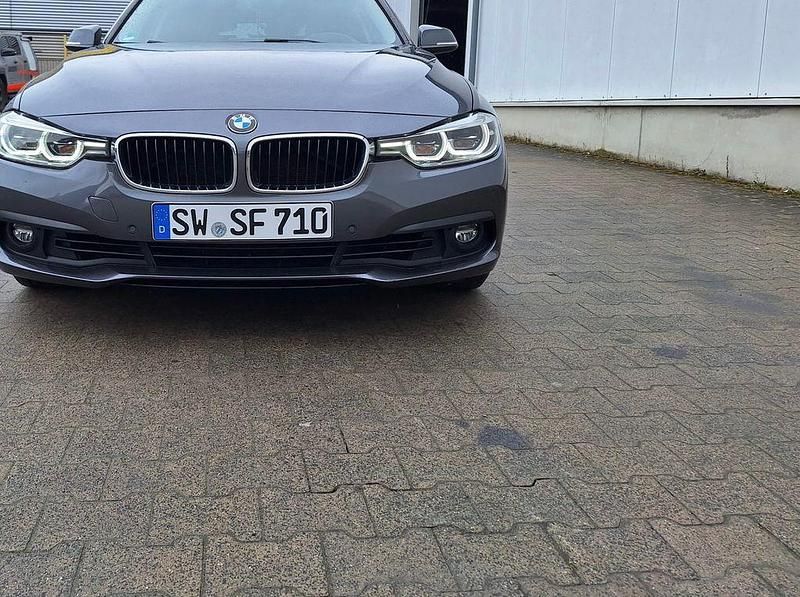 Gebraucht BMW 320 184 PS (135 kW) 2016 Grau Kombi